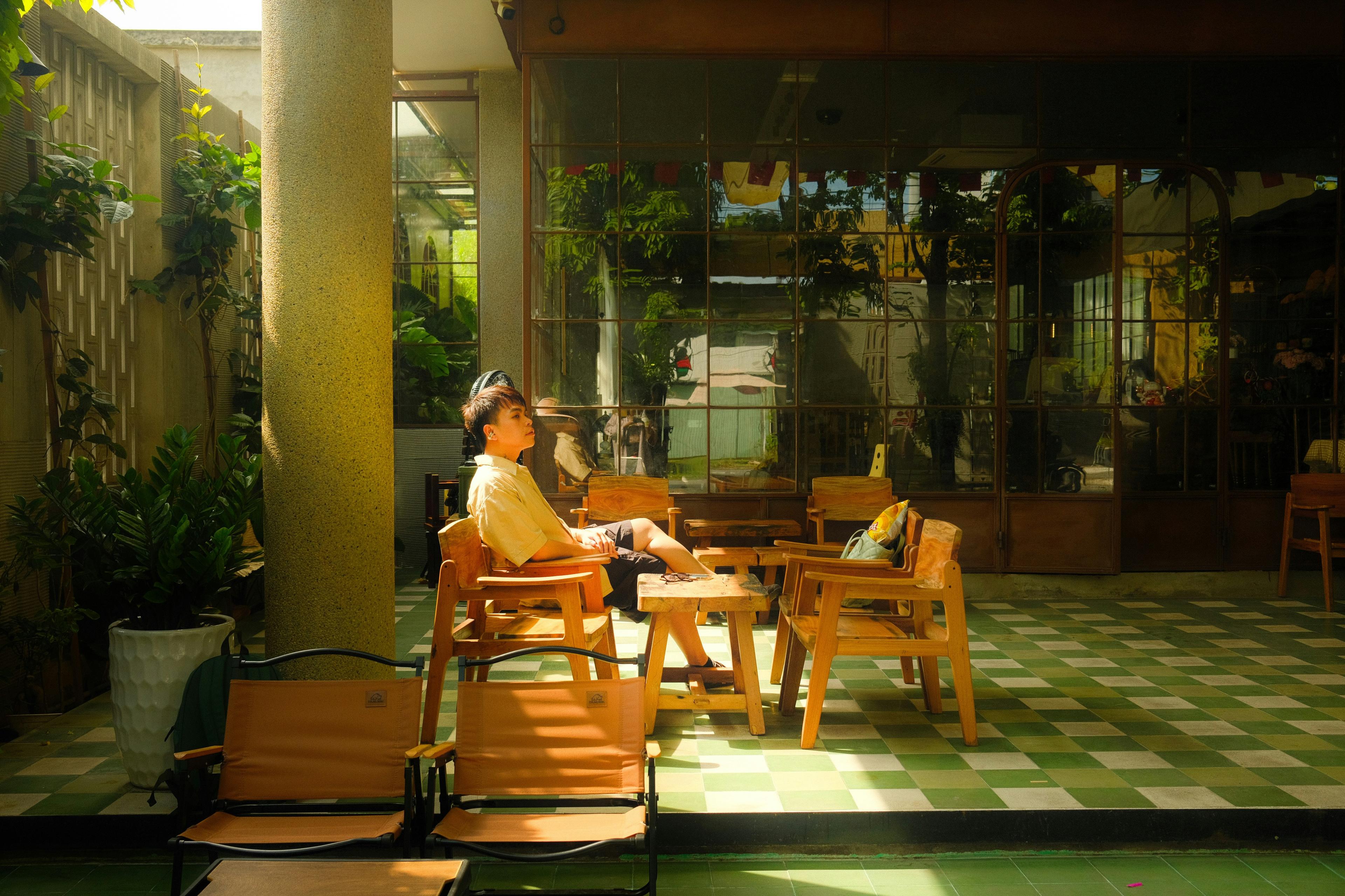 Young man with relaxed hipster style, Lisbon nightlife scene